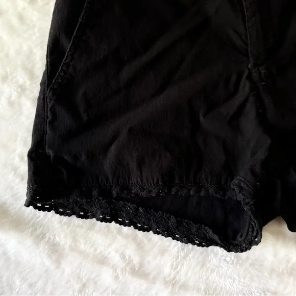 Ambiance Apparel Black Stretch Shorts Lace Trim S - Picture 2 of 4